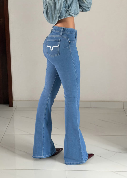 BOOTCUT VIM BORDADO BULL