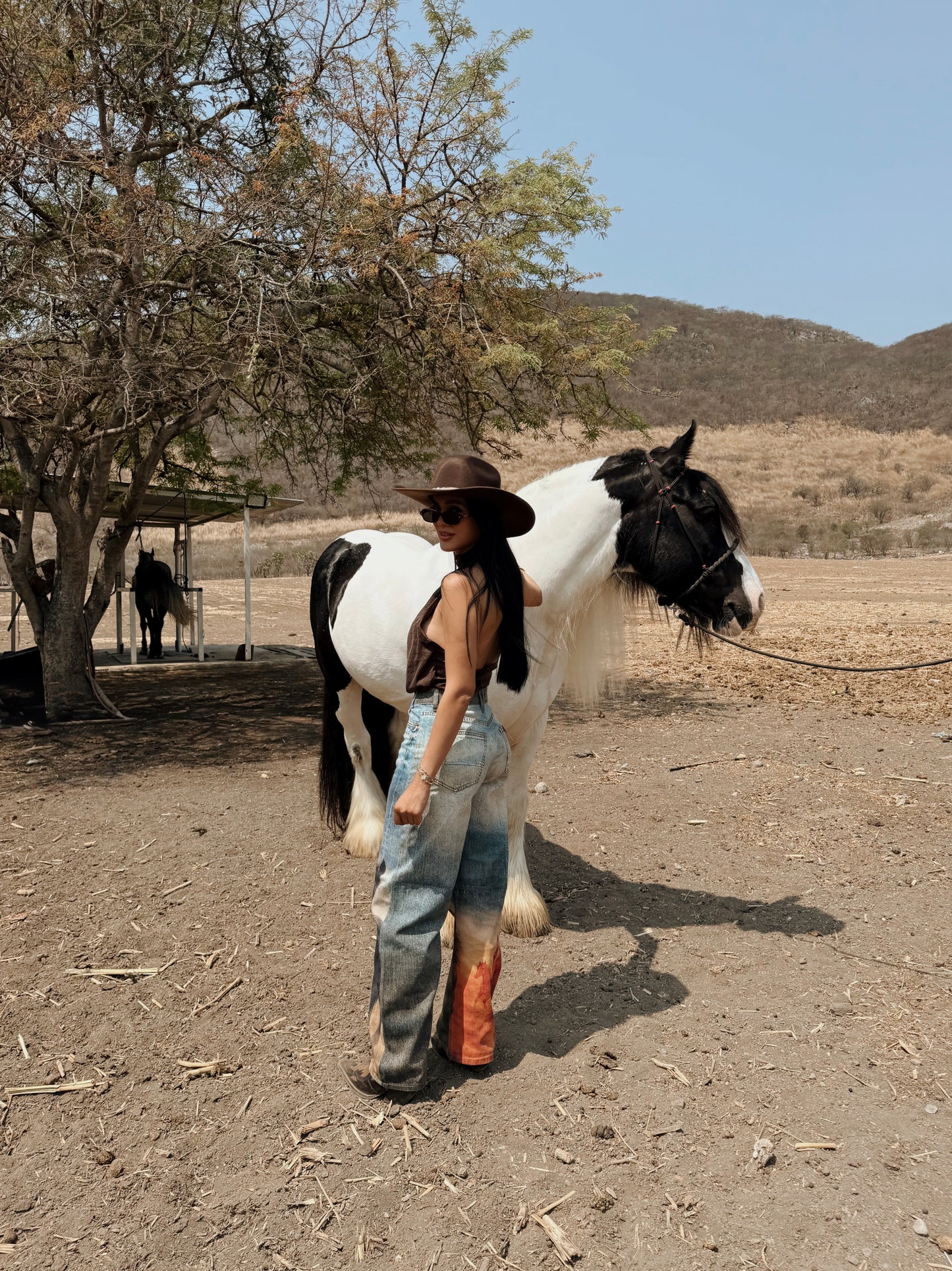 BARREL JEANS HORSE VIBRANT MIU