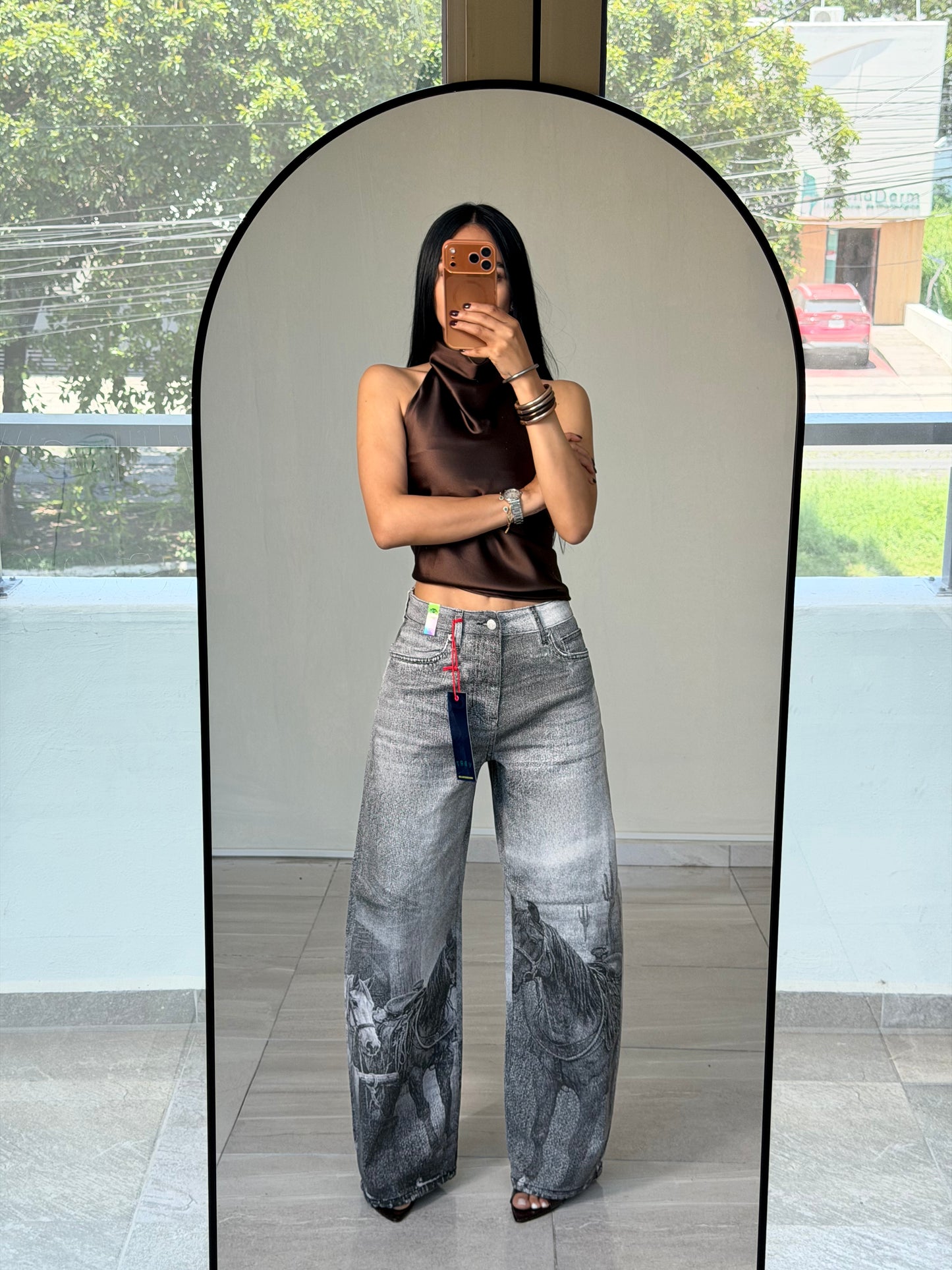 BARREL HORSE JEANS GRIS VIBRANT MIU